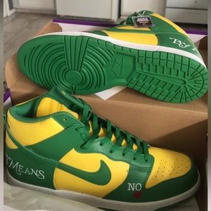 Nike SB Dunk High
Supreme By Any Means Brazil
